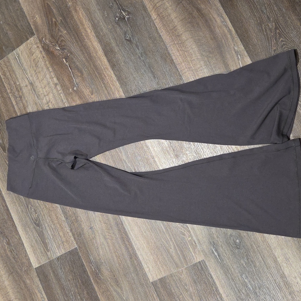 EUC MEDIUM AERIE FLARE LEGGINGS - Picture 4 of 4